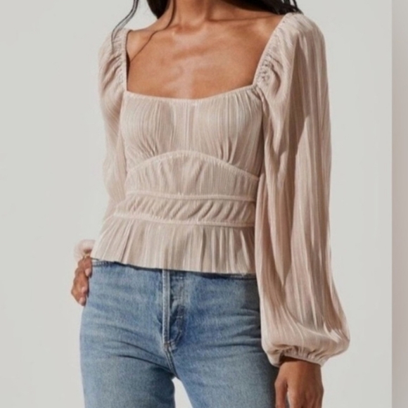 Astr Tops - Astr Pleated Square-Neck Long-Sleeve Blouse in Nude